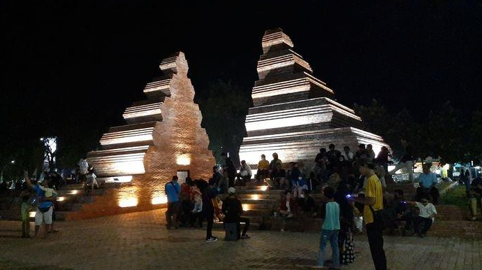 Alun Alun Kejaksan Cirebon, Tempat Terbaik Untuk Berburu Wiasata Malam Menikmati Liburan di Akhir Pekan