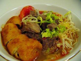 Warung soto mie pak kumis